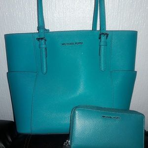 Teal Micheal Kors Matching purse and wallet